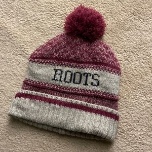 Roots kids cabin toque